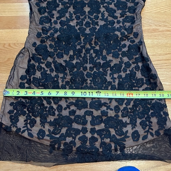 NWT For Love and Lemons Luau Mini Dress in Black Size Large - Picture 10 of 12